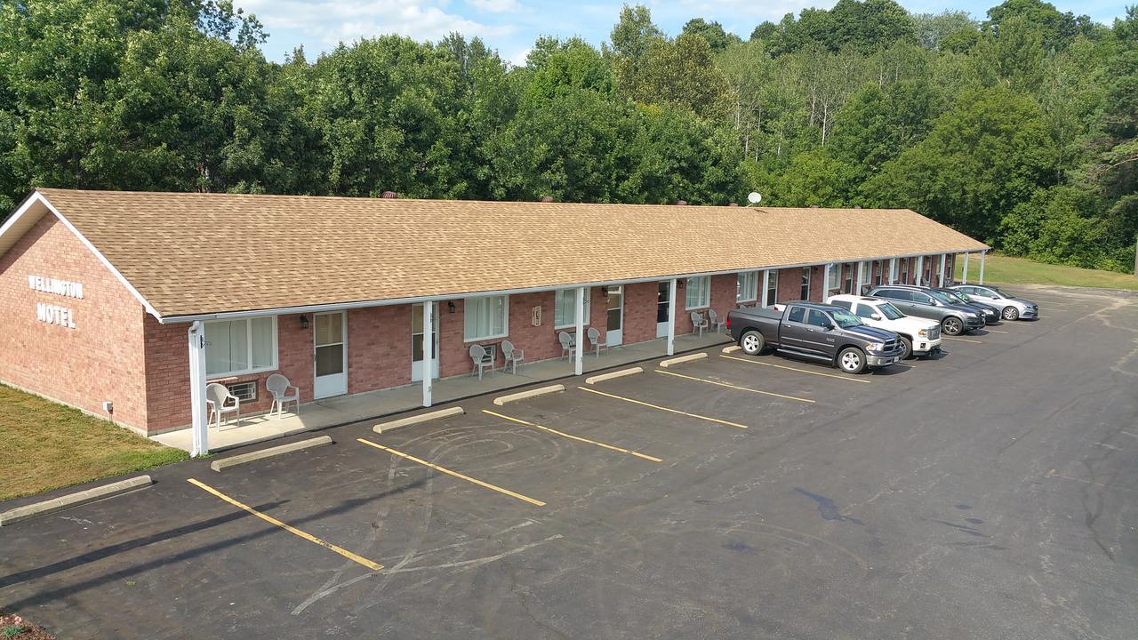 Wellington Inn Bracebridge Εξωτερικό φωτογραφία